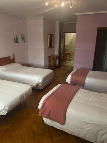 Albergue Hostal Sao Telmo Туй Екстериор снимка