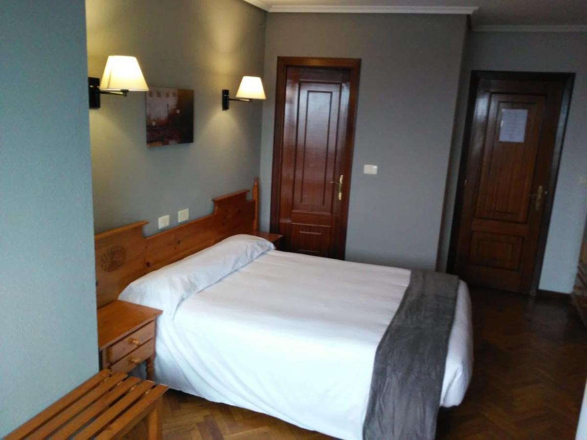 Albergue Hostal Sao Telmo Туй Екстериор снимка