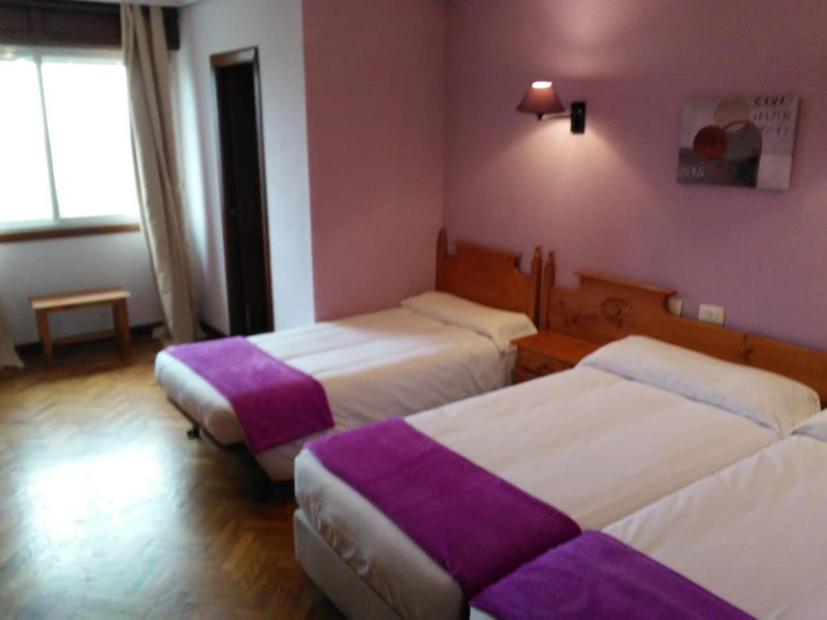 Albergue Hostal Sao Telmo Туй Екстериор снимка