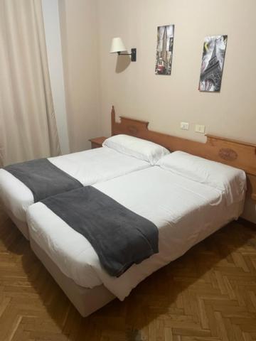 Albergue Hostal Sao Telmo Туй Екстериор снимка