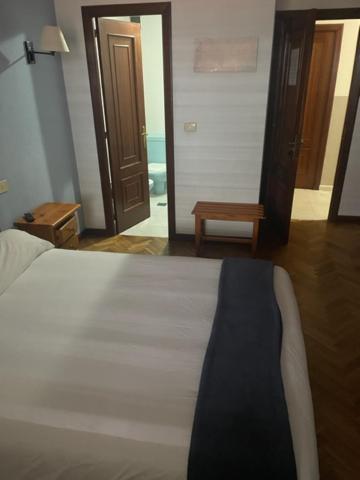Albergue Hostal Sao Telmo Туй Екстериор снимка