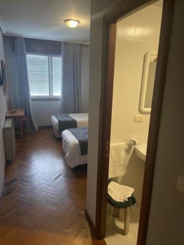 Albergue Hostal Sao Telmo Туй Екстериор снимка